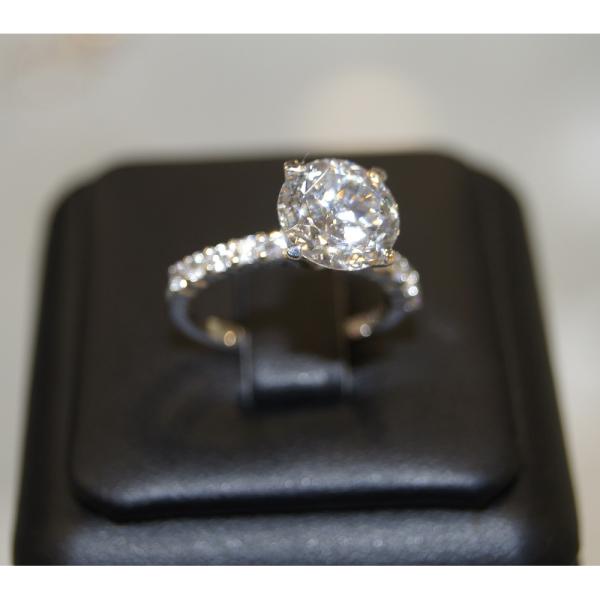 艾爾蒂純銀鍍銠戒指
(白色晶鑽)