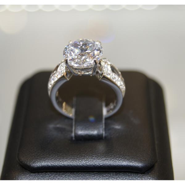 艾爾蒂純銀鍍銠戒指
(白色晶鑽)