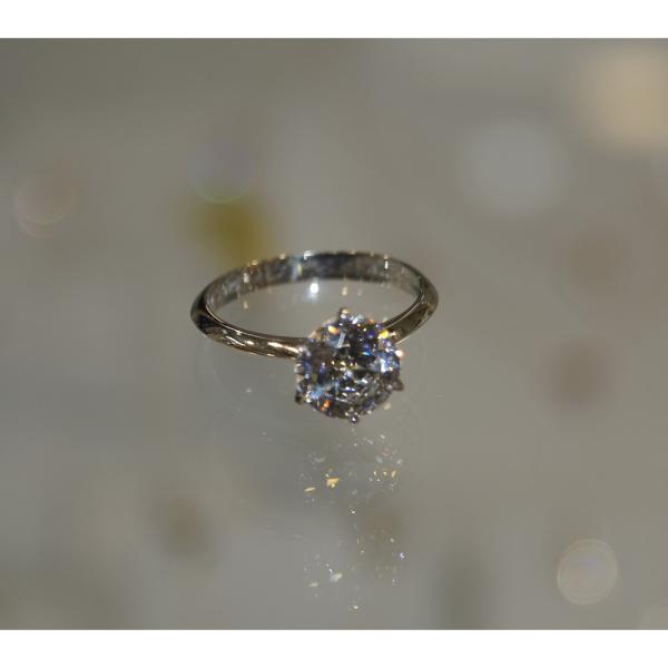 艾爾蒂純銀鍍銠戒指
(白色晶鑽)