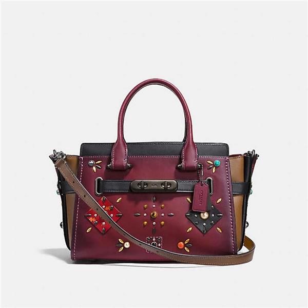 拼缀铆钉COACH SWAGGER 27手袋